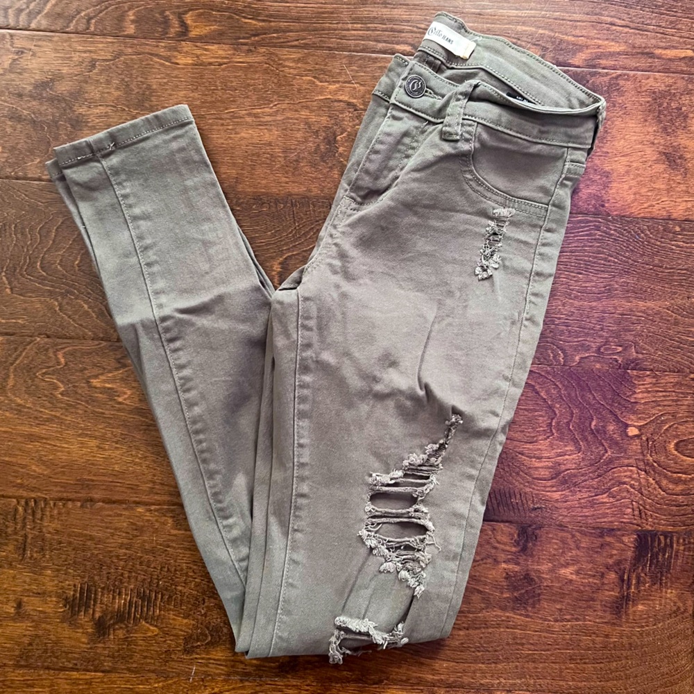 Distressed Skinny Jeans